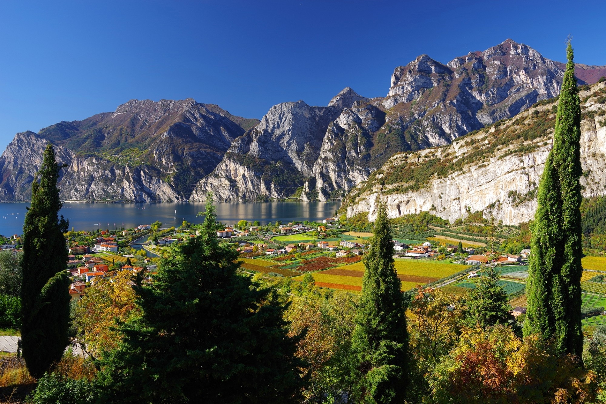 travelling-with-a-group-to-italy-s-lake-garda